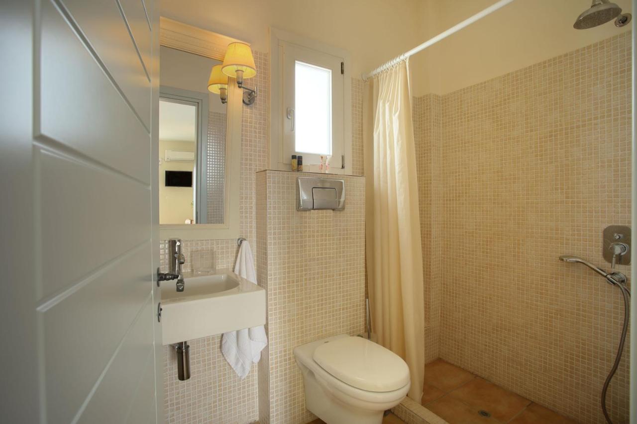 Aeolos Hotel Koufonisia Екстериор снимка