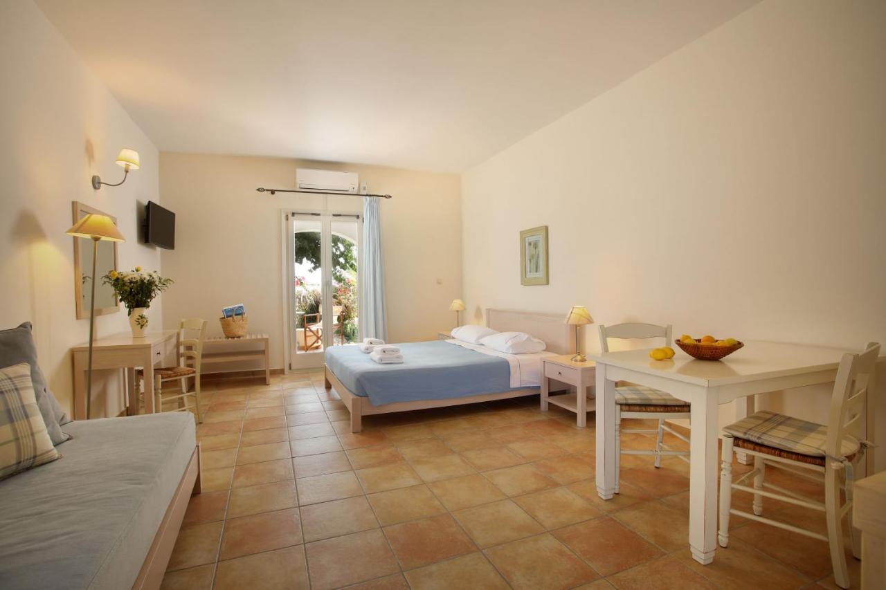 Aeolos Hotel Koufonisia Екстериор снимка